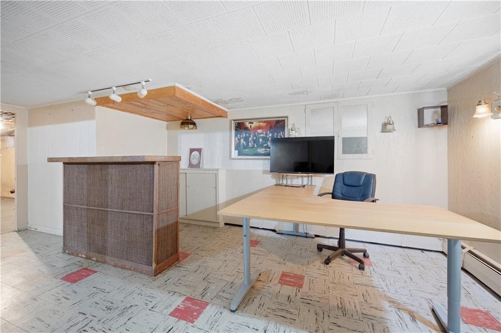 Single Family Residence at 11 Rockhill Drive, Cranston, photo 13 of 18