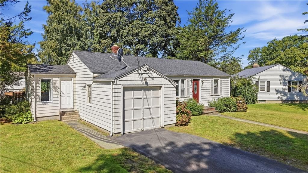 Single Family Residence at 11 Rockhill Drive, Cranston, photo 16 of 18
