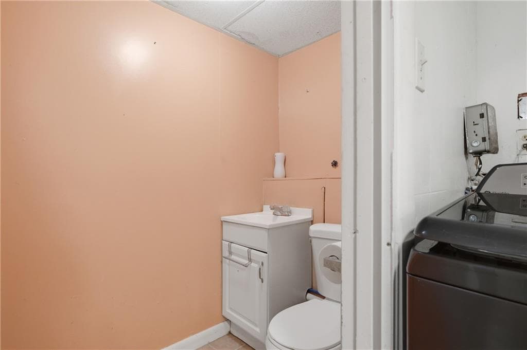 Single Family Residence at 36 Wentworth Street, North Providence, photo 22 of 38