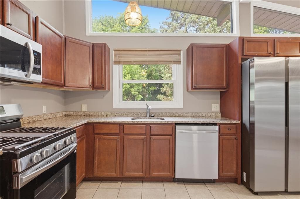 Single Family Residence at 36 Wentworth Street, North Providence, photo 7 of 38