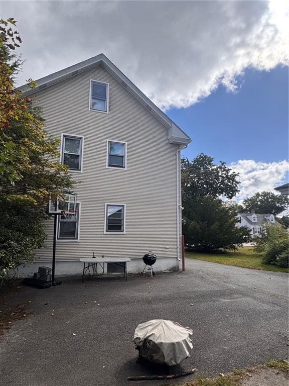 Multi Family at 71 Rowe Avenue, Pawtucket, photo 6 of 8