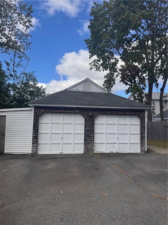 Multi Family at 71 Rowe Avenue, Pawtucket, photo 4 of 8