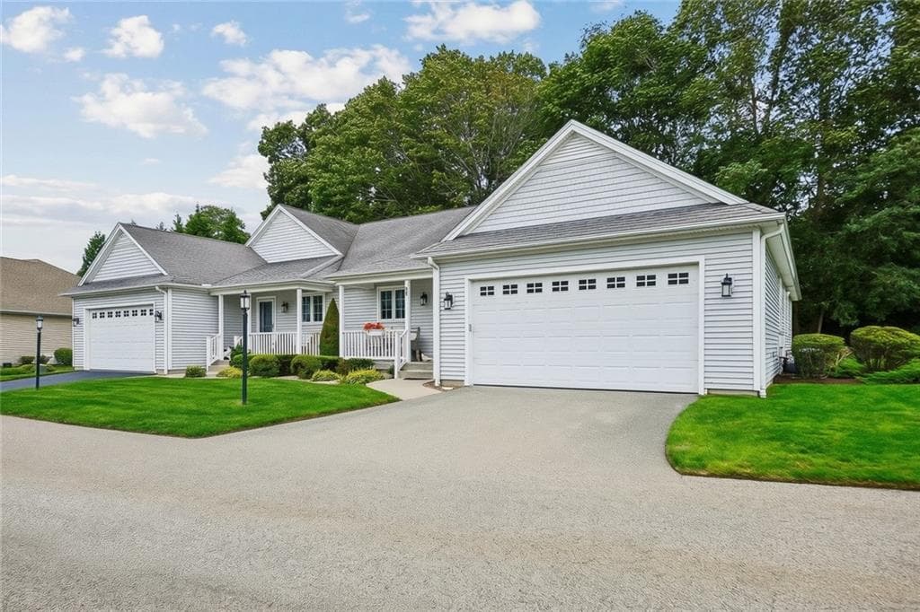 Condominium at 56 Meghan Lane UNIT 56, North Kingstown, photo 25 of 27