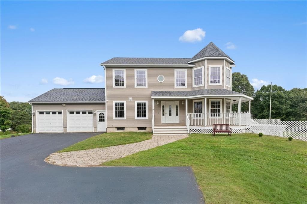 39 Moonlight Drive