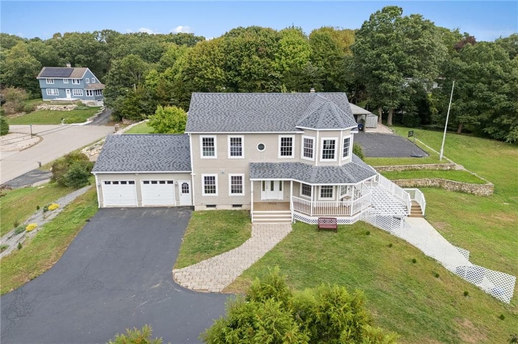 Single Family Residence at 39 Moonlight Drive, Westerly, photo 4 of 43