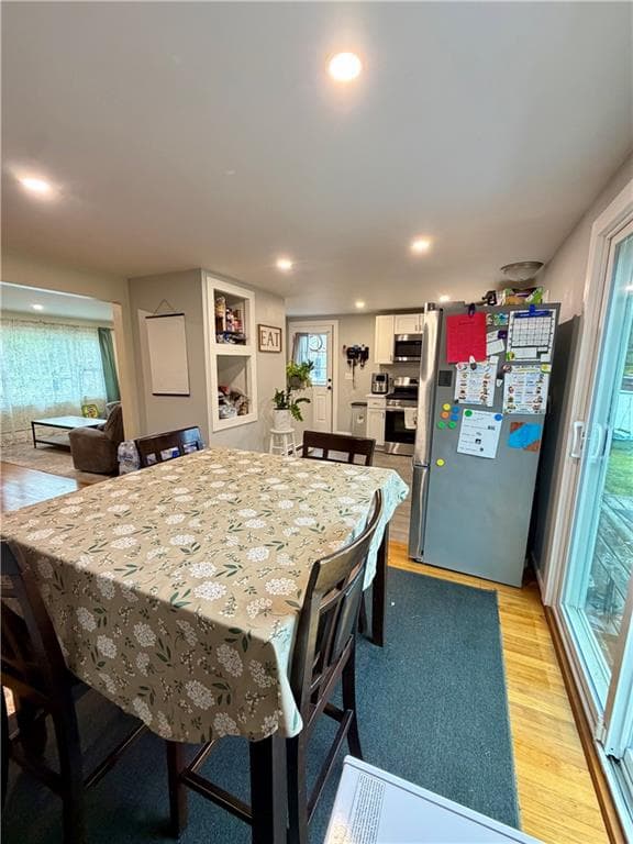 Single Family Residence at 31 Regina Drive, Johnston, photo 10 of 26