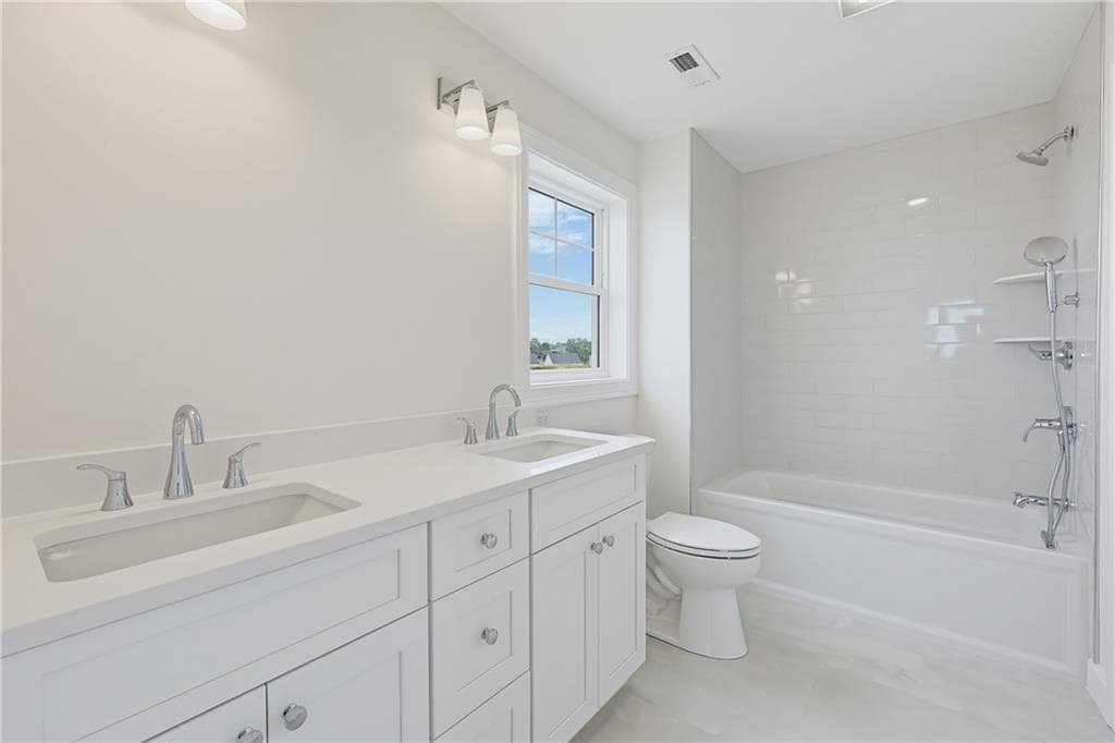 Single Family Residence at 153 Revolution Way, Middletown, photo 24 of 38