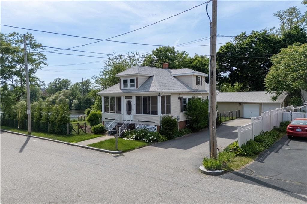 Single Family Residence at 15 Omega Way, East Providence, photo 2 of 35
