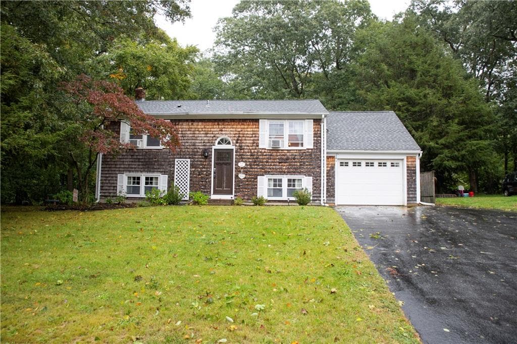 Single Family Residence at 13 Sleepy Hollow Court, Westerly, photo 22 of 24