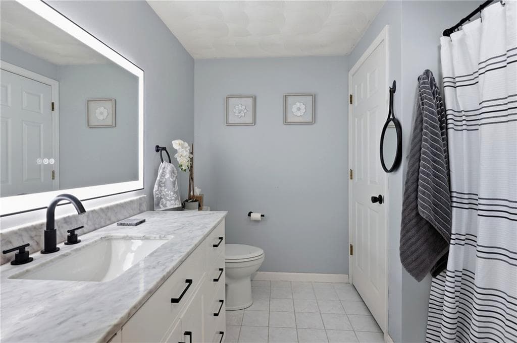 Condominium at 612 Smithfield Road UNIT D23, North Providence, photo 20 of 27