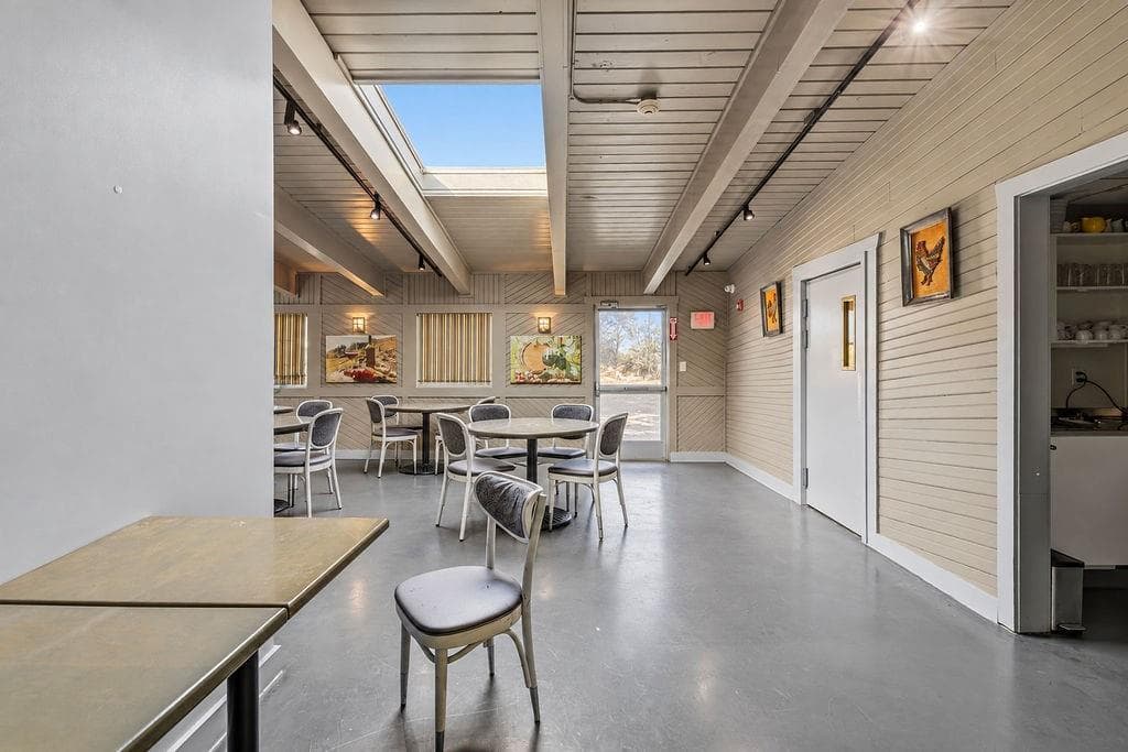 Commercial at 275 Child Street, Warren, photo 27 of 42
