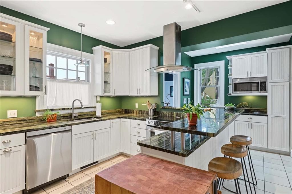 Single Family Residence at 150 Medway Street, Providence, photo 17 of 50