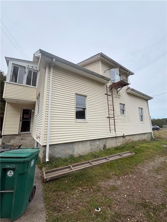 Multi Family at 1888 Mendon Road, Woonsocket, photo 7 of 11