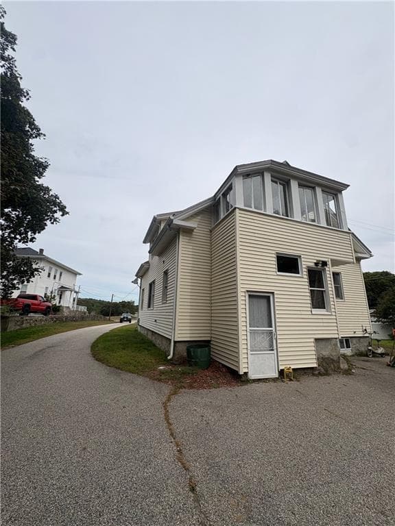 Multi Family at 1888 Mendon Road, Woonsocket, photo 5 of 11