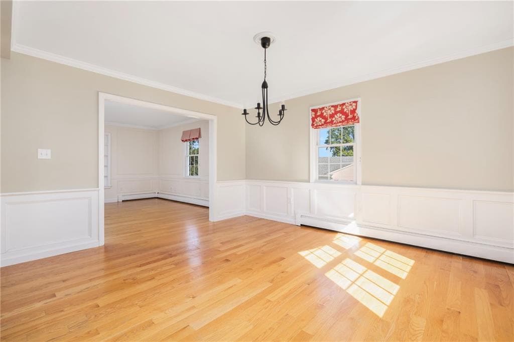Single Family Residence at 65 Sunrise Drive, Portsmouth, photo 17 of 49