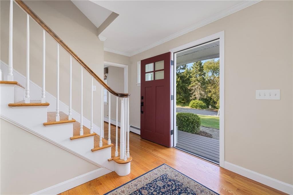 Single Family Residence at 65 Sunrise Drive, Portsmouth, photo 10 of 49