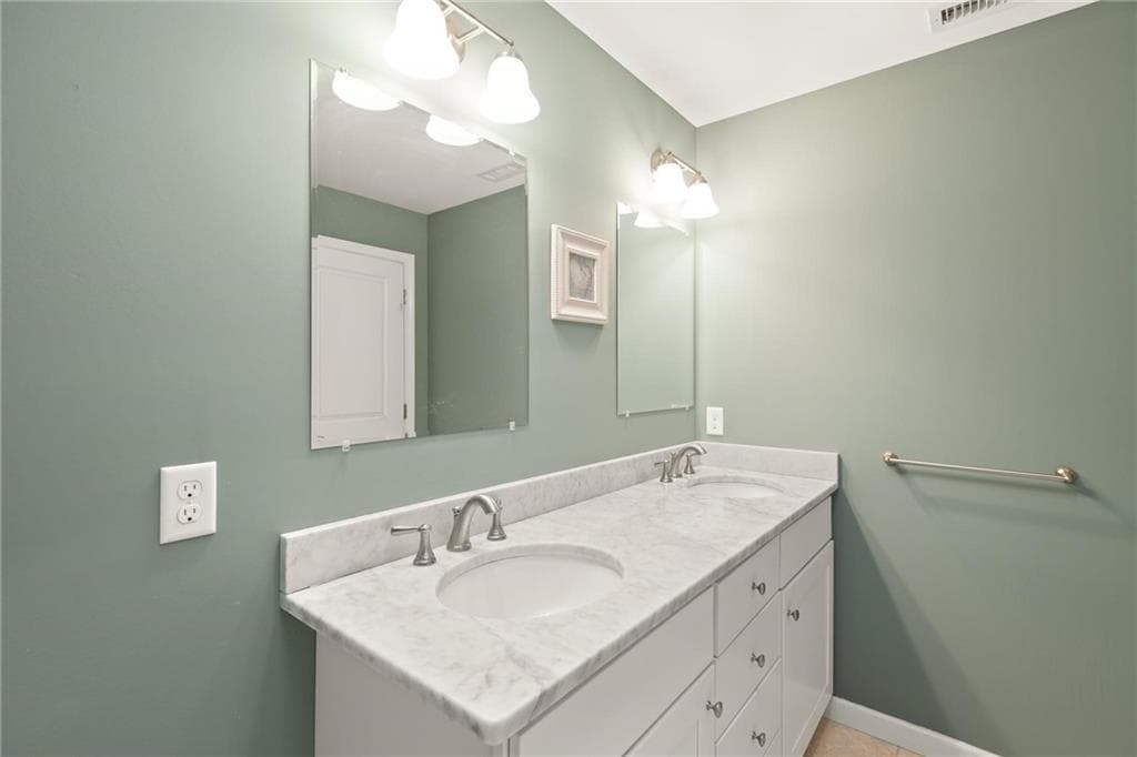 Single Family Residence at 457 Cottrell Road, Tiverton, photo 27 of 34