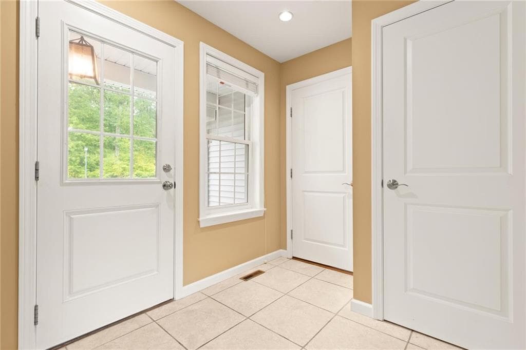 Single Family Residence at 457 Cottrell Road, Tiverton, photo 17 of 34