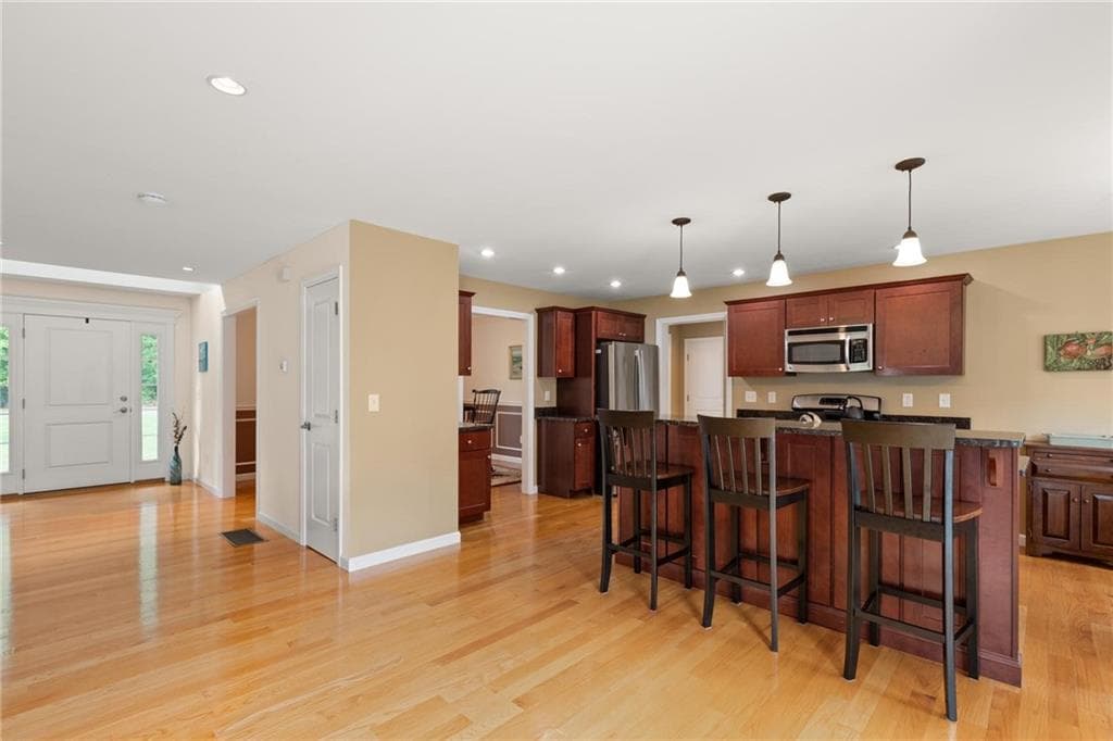 Single Family Residence at 457 Cottrell Road, Tiverton, photo 10 of 34