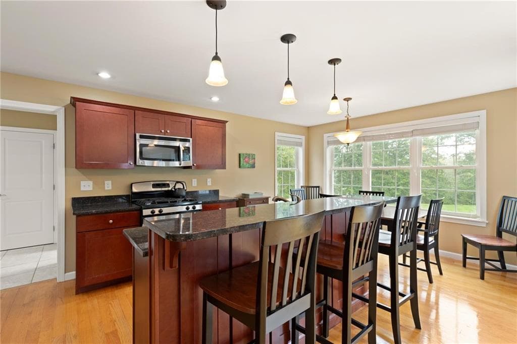 Single Family Residence at 457 Cottrell Road, Tiverton, photo 11 of 34