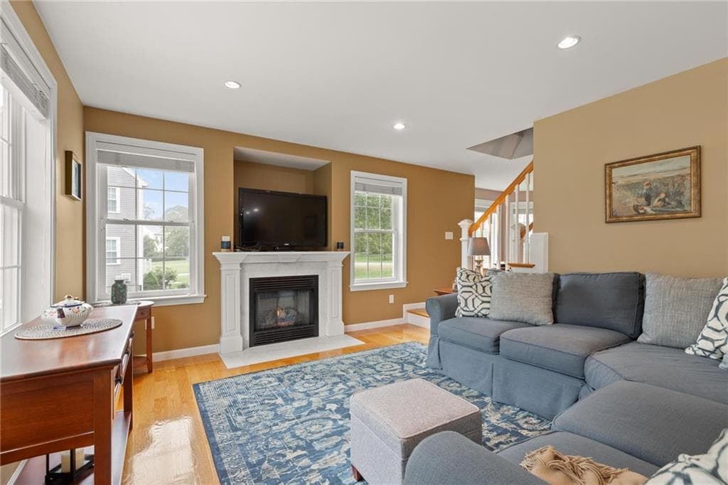 Single Family Residence at 457 Cottrell Road, Tiverton, photo 8 of 34