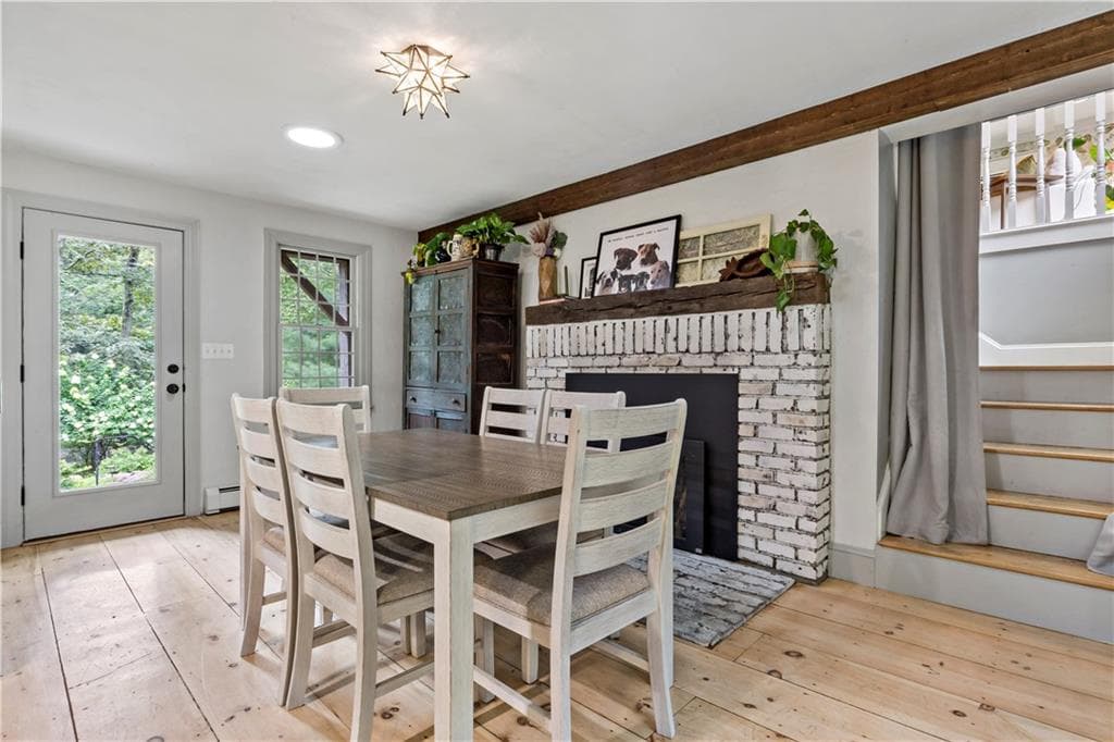 Single Family Residence at 172 Estelle Drive, South Kingstown, photo 13 of 36