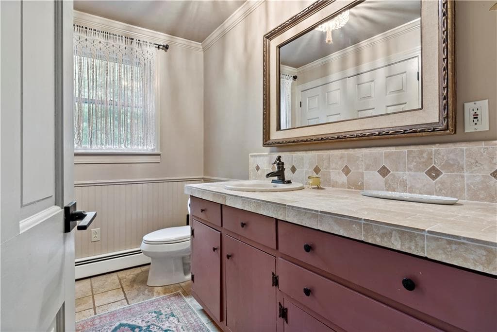 Single Family Residence at 172 Estelle Drive, South Kingstown, photo 15 of 36