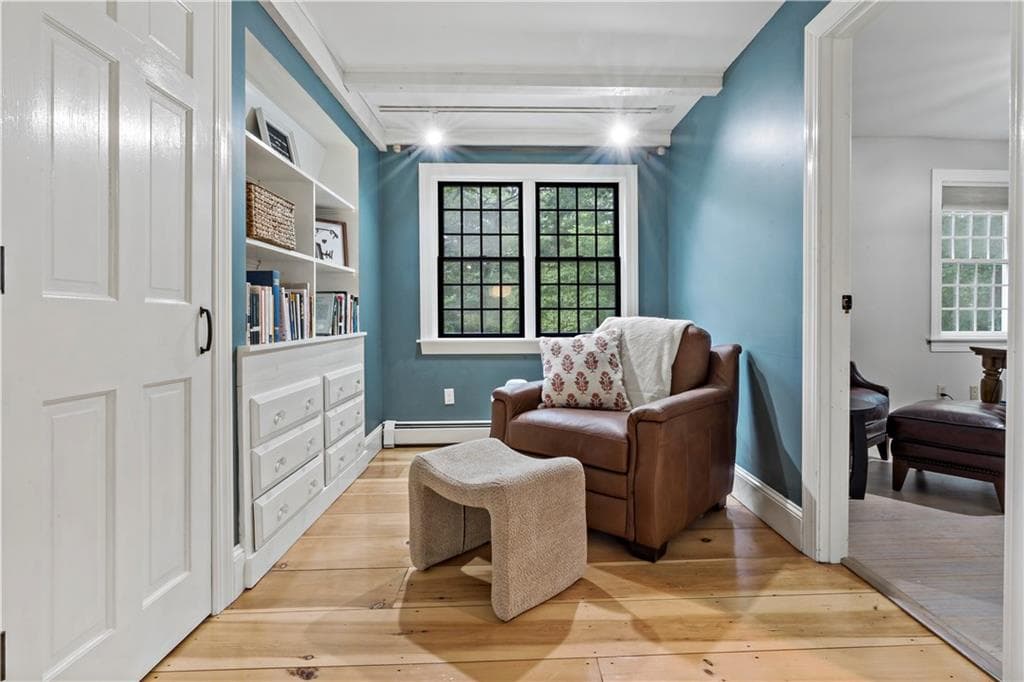 Single Family Residence at 172 Estelle Drive, South Kingstown, photo 11 of 36