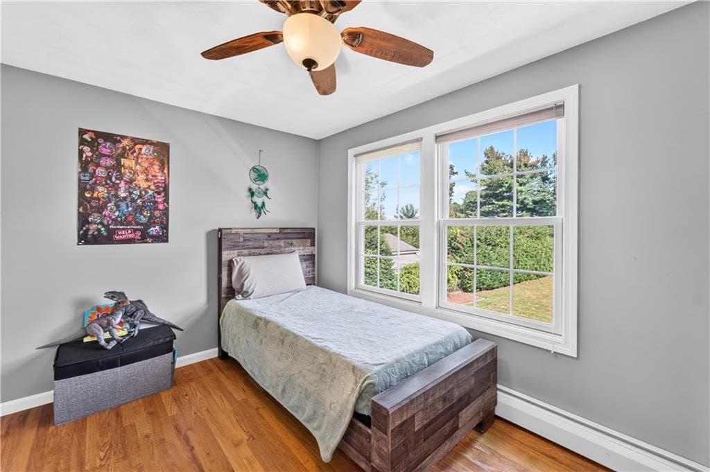 Single Family Residence at 112 Greenwich Avenue, Warwick, photo 22 of 40