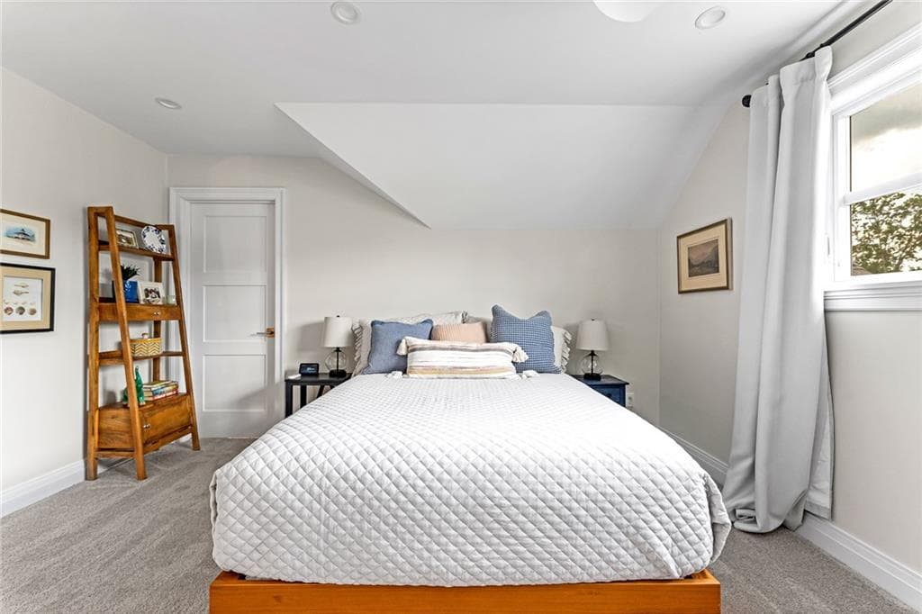 Condominium at 55 Travelers Court, East Greenwich, photo 30 of 40