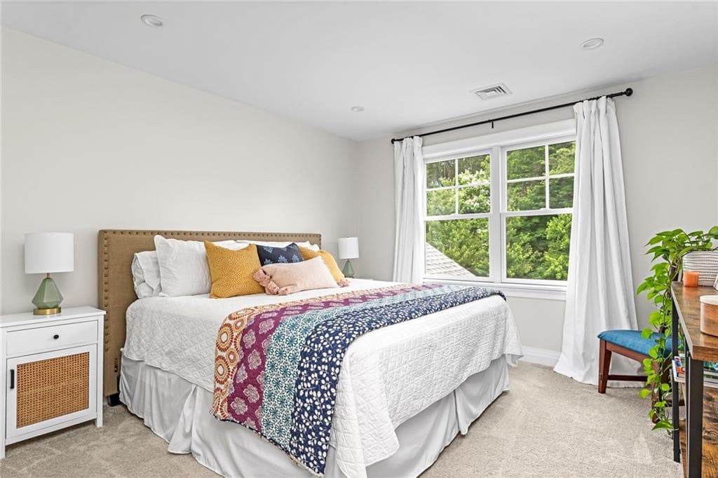 Condominium at 55 Travelers Court, East Greenwich, photo 33 of 40