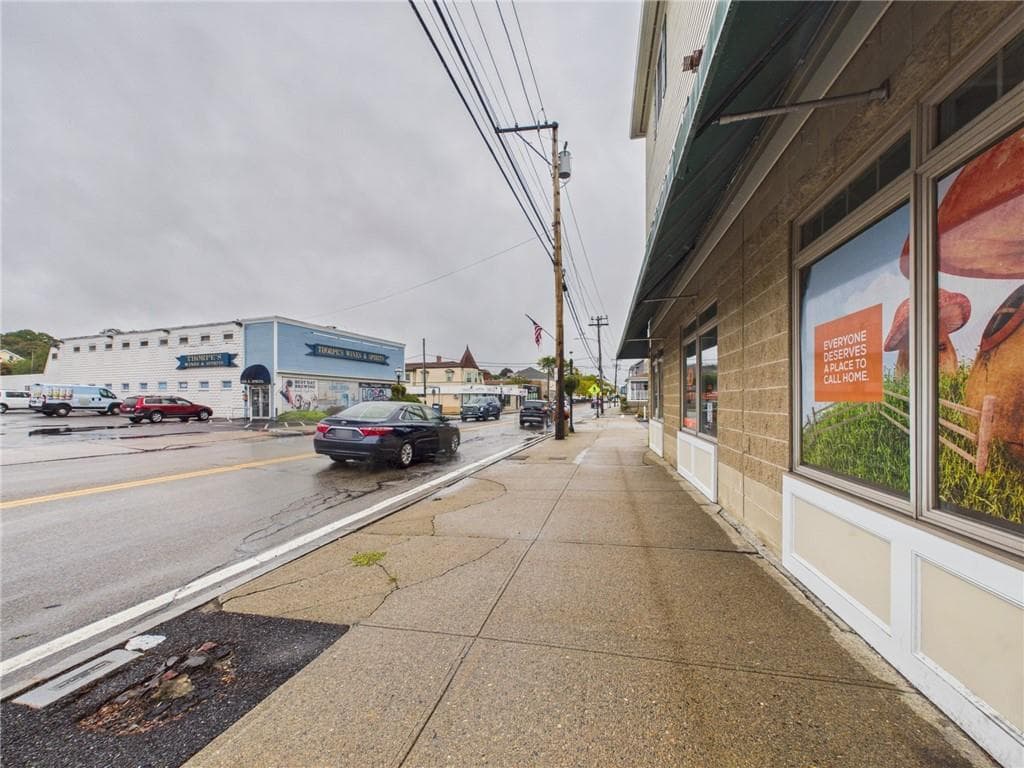 Condominium at 620 Main Street UNIT 14, East Greenwich, photo 23 of 24