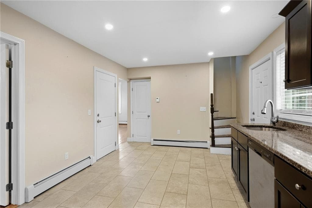 Multi Family at 79 Franklin Street, Bristol, photo 34 of 48