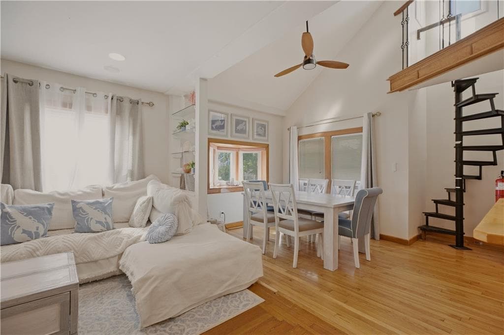 Single Family Residence at 91 Easton Avenue, Portsmouth, photo 6 of 39
