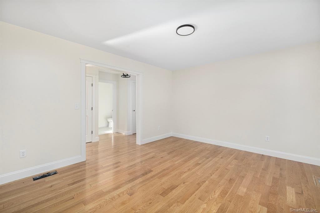 Single Family Residence at 106 Church Street, Brooklyn, photo 5 of 15