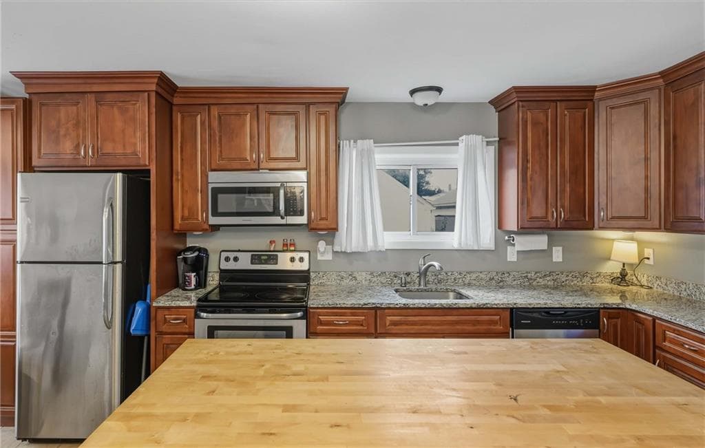 Single Family Residence at 28 Gardner Street, Pawtucket, photo 7 of 21