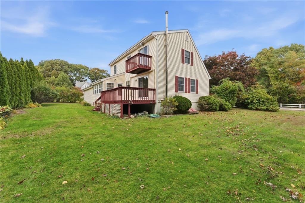 Single Family Residence at 11 Eddy Drive, Westerly, photo 7 of 47