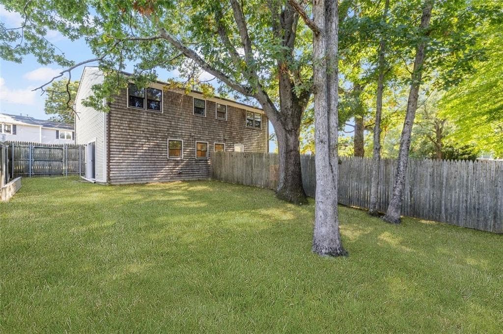 Multi Family at 131 133 Kenyon Avenue, Warwick, photo 3 of 25