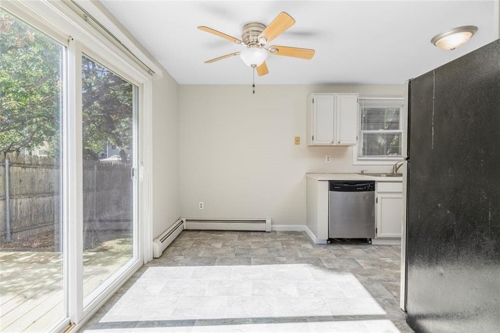 Multi Family at 131 133 Kenyon Avenue, Warwick, photo 20 of 25