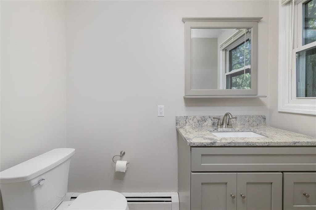 Multi Family at 131 133 Kenyon Avenue, Warwick, photo 15 of 25