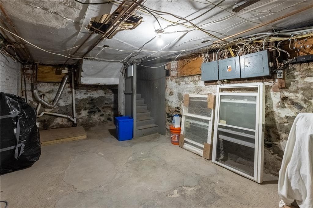 Multi Family at 21 23 Berkley Street, Providence, photo 30 of 34
