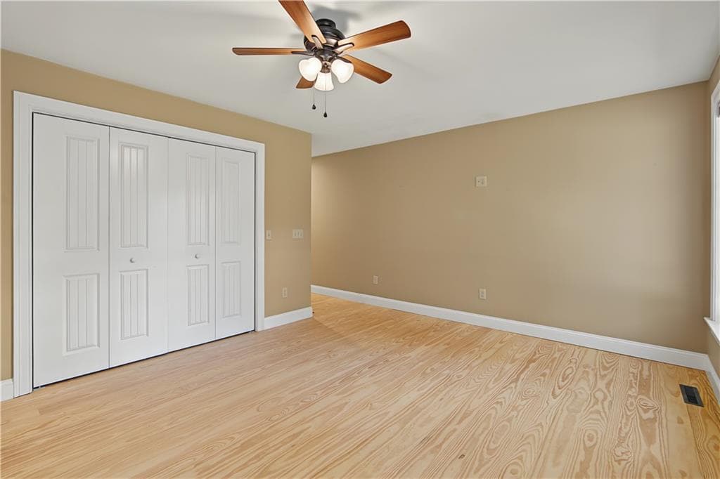 Single Family Residence at 38 Small Pox Trail, Richmond, photo 22 of 40