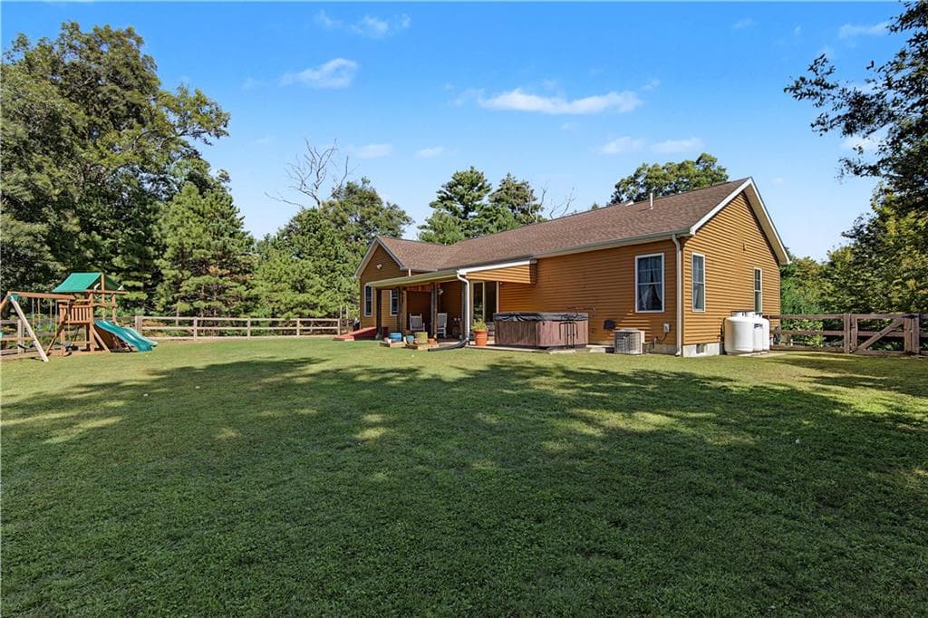 Single Family Residence at 38 Small Pox Trail, Richmond, photo 33 of 40