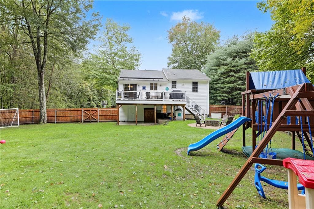 Single Family Residence at 84 Red Maple Terrace, North Kingstown, photo 37 of 40