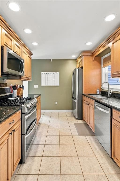Single Family Residence at 248 Knollwood Drive, Woonsocket, photo 10 of 30