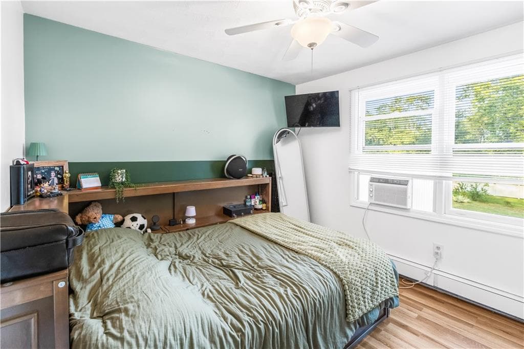 Single Family Residence at 565 Sandy Lane, Warwick, photo 27 of 29