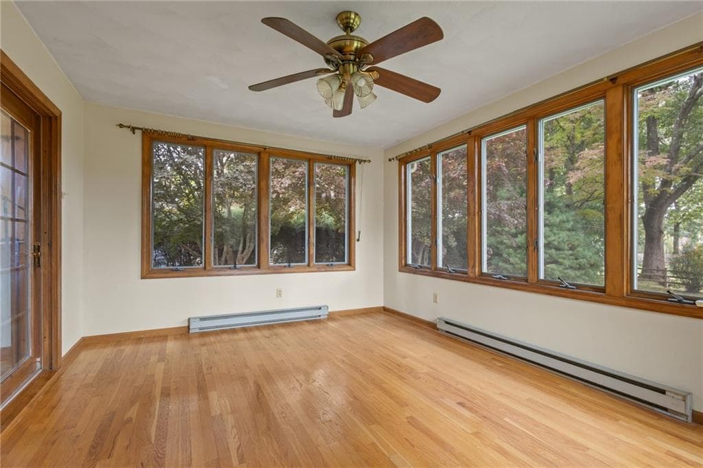 Single Family Residence at 5 Kimberly Ann Drive, Smithfield, photo 13 of 38