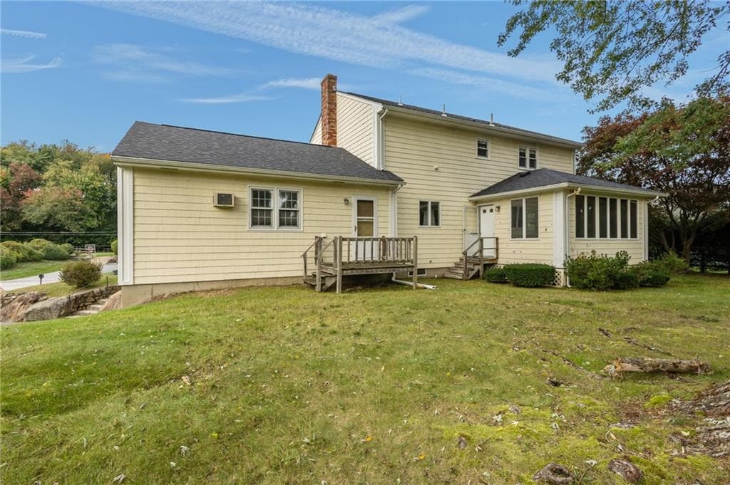 Single Family Residence at 5 Kimberly Ann Drive, Smithfield, photo 36 of 38
