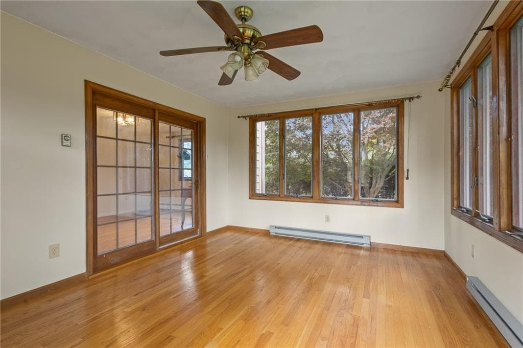 Single Family Residence at 5 Kimberly Ann Drive, Smithfield, photo 11 of 38