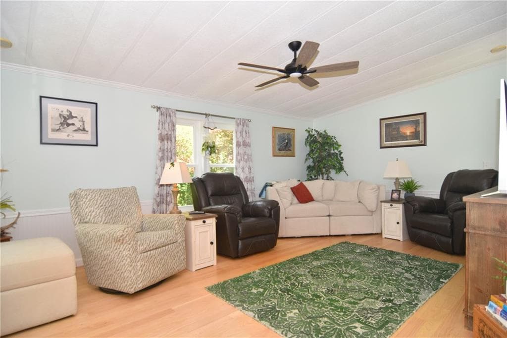 Single Family Residence at 19 Healey Brook Court, South Kingstown, photo 3 of 30